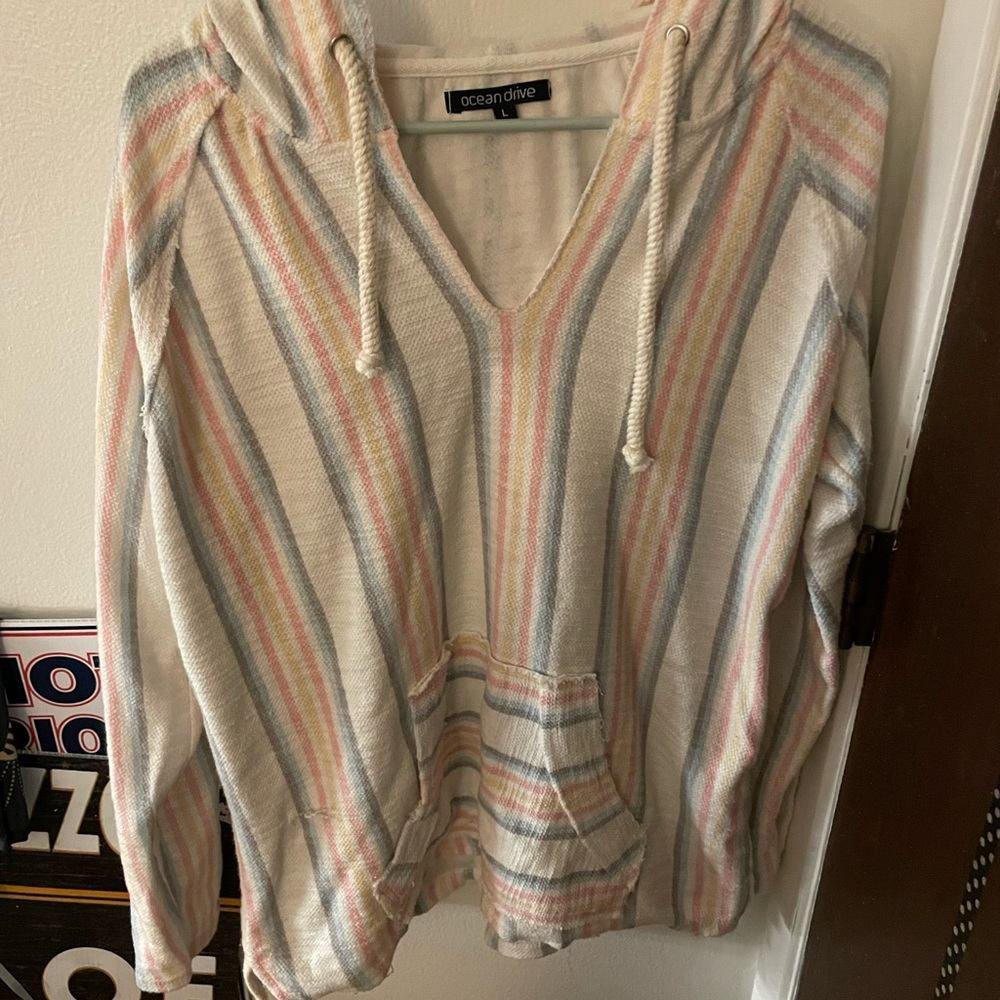 Oversized beachy pullover - Picture 3 of 3